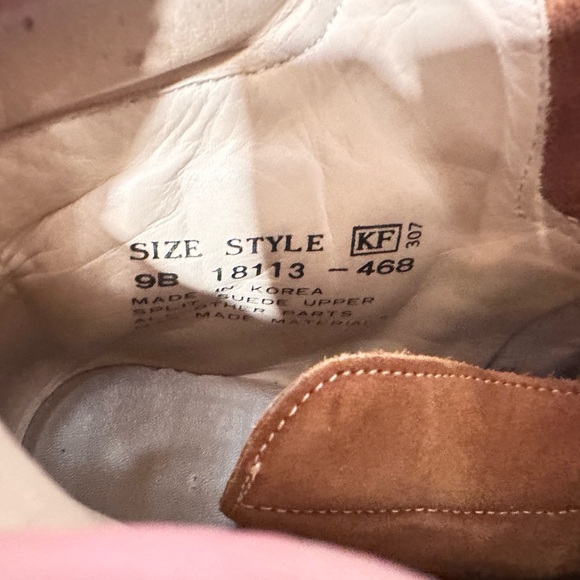 Montblanc Tan Boots with Red Laces - Picture 7 of 8